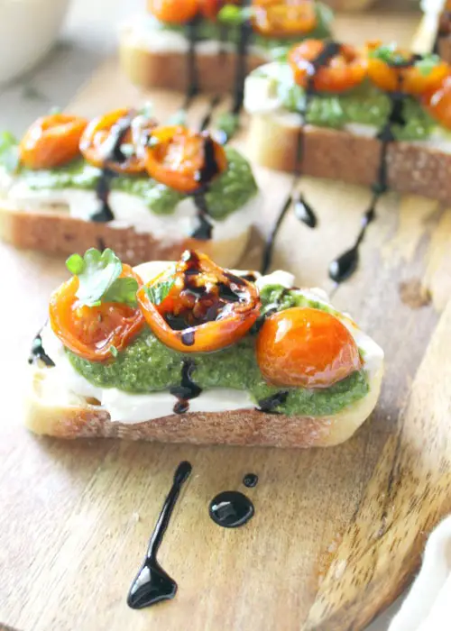 Keto Pesto Crostini with Cream Cheese