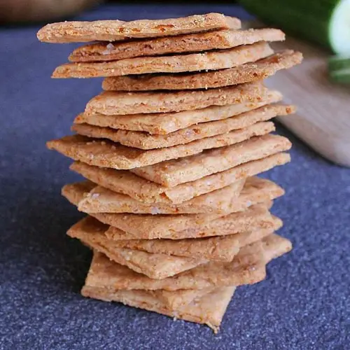 Crunchy Low Carb Cheese Crackers