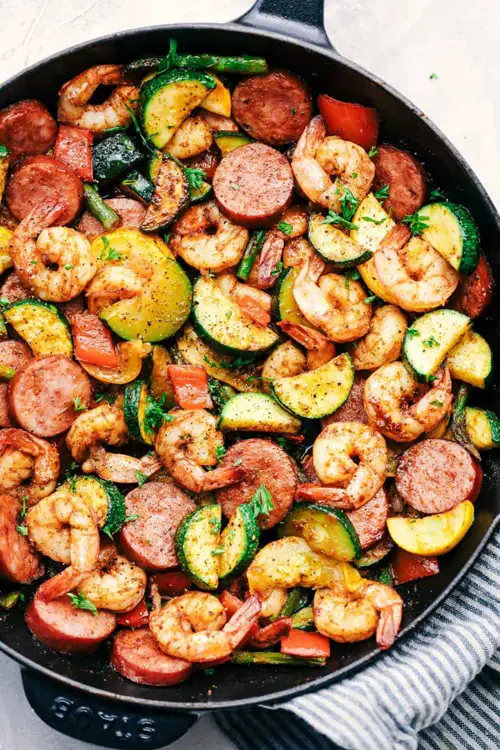 CAJUN SHRIMP AND SAUSAGE VEGETABLE SKILLET