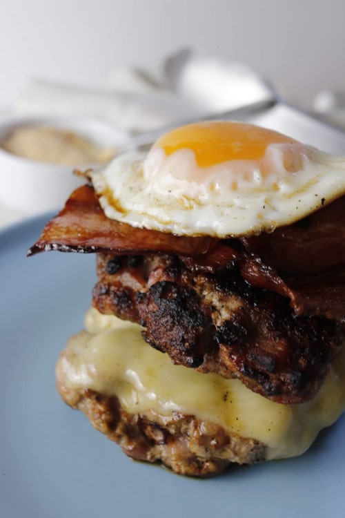 Low Carb Burger Recipes: Carnivore Bunless Low Carb Burger