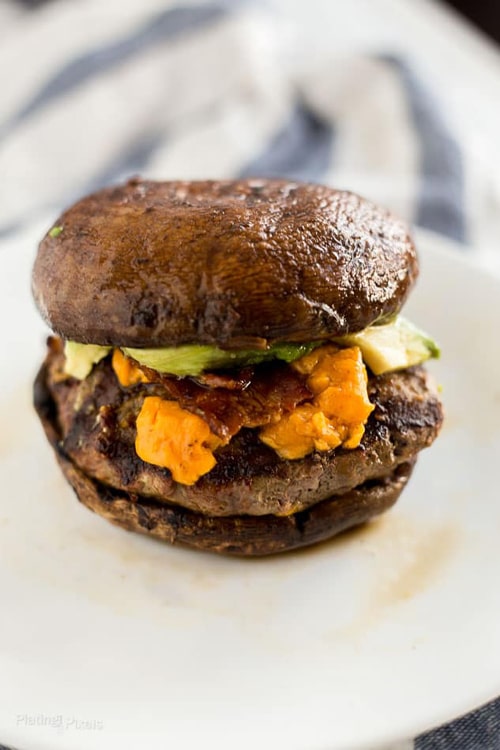 Low Carb Burger Recipes: Grilled Keto Cheese Burgers on Portobello Buns